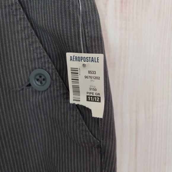 Aeropostale Pin Stripe Shorts - Picture 4 of 9